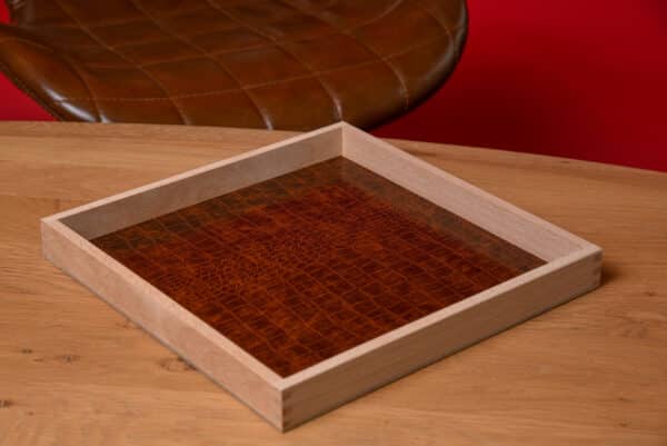 fond amovible aspect cuir croco naturel pour plateau carré en bois